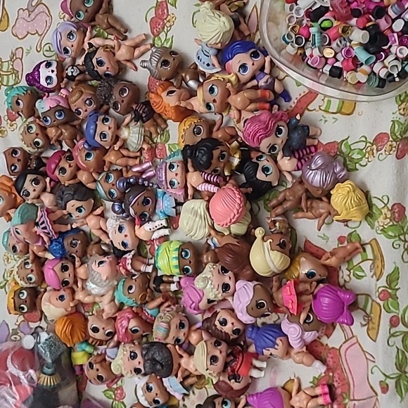 LOL Surprise Doll Bundle Massive - Picture 5 of 9